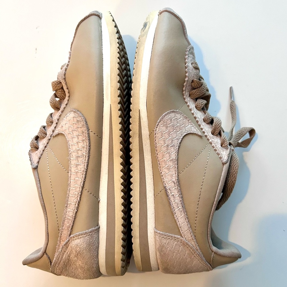 Nike Cortez Classic Premium Running Shoe 7.5 Linen Sail Leather Snakeskin Trim